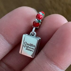 NWOT Disney Snow White & The Seven Dwarfs Book Openable Dangle Charm Silver 925